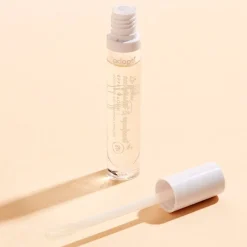 Glittery Lip Gloss With A Wow Effect!